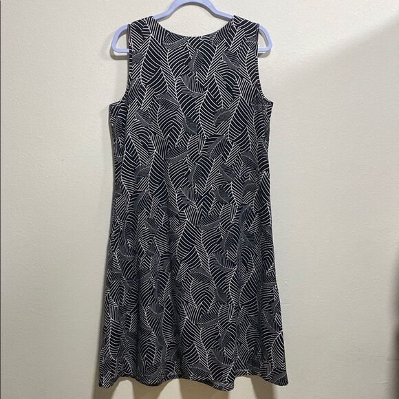 J. Jill Linen Cotton Shift Dress M Black White Leaf Print Sleeveless Pockets - Picture 4 of 11